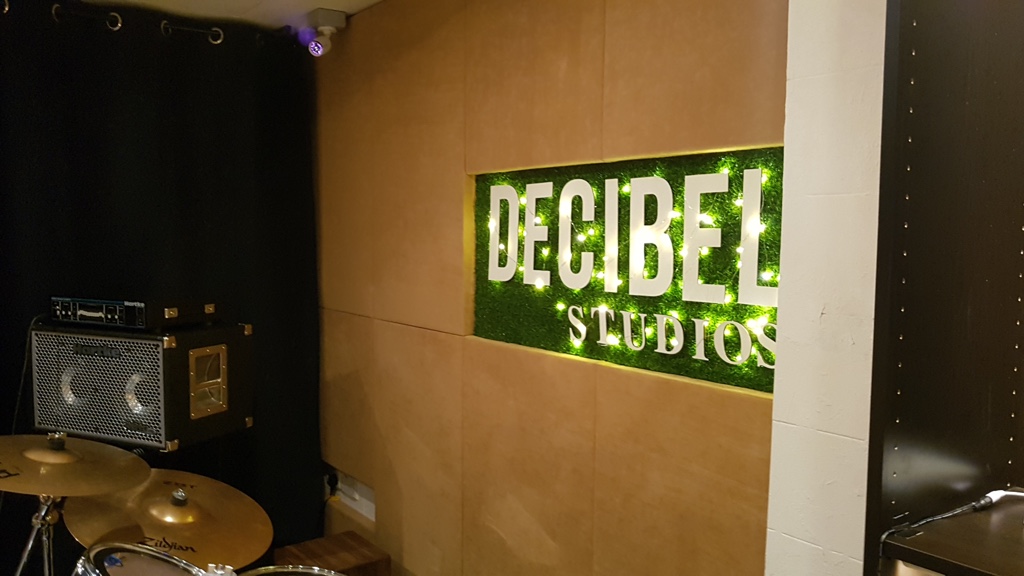 Jamming Studio @ Decibel Studios
